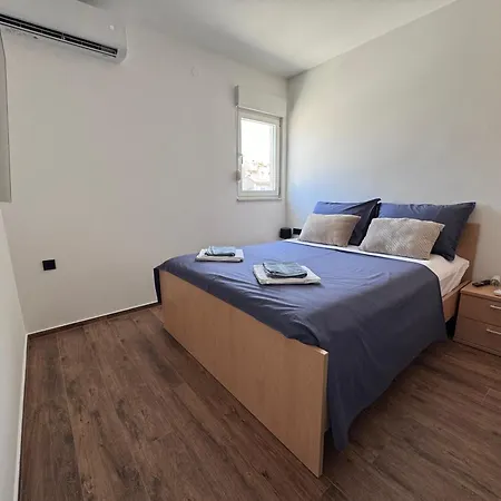 Chill Blue - * Split